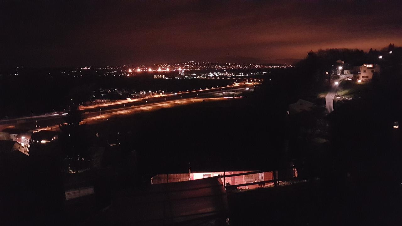 Villa Gnezdo Vid-Ik Catez ob Savi Esterno foto